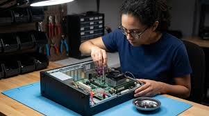 computer repair technician